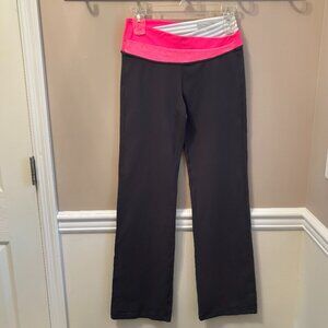 LULULEMON Woman's Low-Rise Joggers Size 6 in colors Gray & Pink